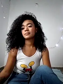 Snapshot of evafoxs chatting on 02-04-25, 10:34 evafoxs online show from 02-04-25, 10:34