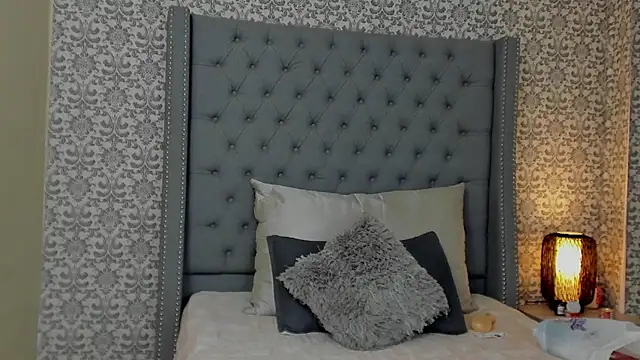 Snapshot of evafoxs chatting on 03-11-25, 01:01 evafoxs online show from 03-11-25, 01:01
