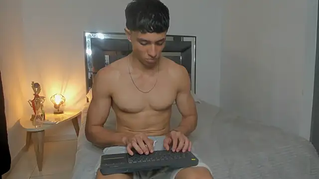 enzo sloran online show from 11-22-25, 06:23