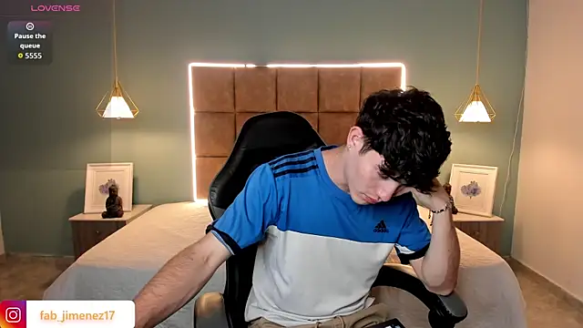 AlejooTwink online show from 04-12-26, 12:14