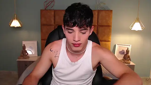 AlejooTwink online show from 03-01-25, 12:50