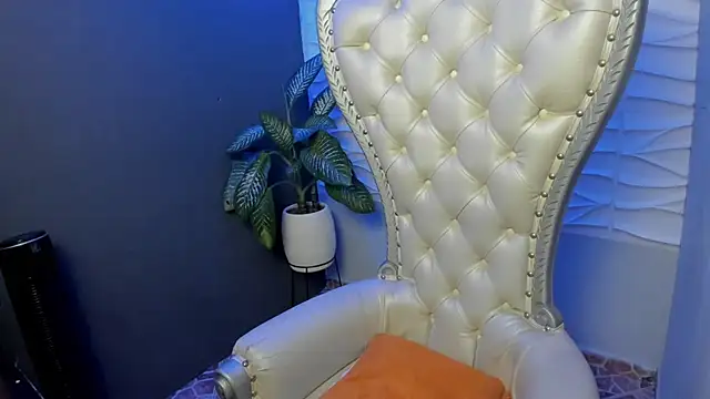 Snapshot of Layla_707 chatting on 10-02-25, 12:47 Layla 707 online show from 10-02-25, 12:47