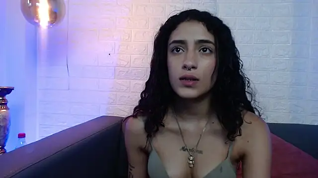 Snapshot of Layla_707 chatting on 02-18-25, 02:27 Layla 707 online show from 02-18-25, 02:27