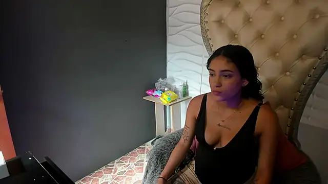 Layla 707 online show from 04-01-26, 08:17