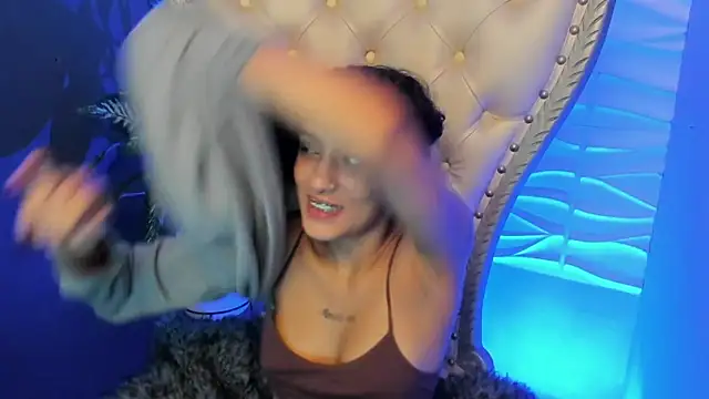 Layla 707 online show from 11-04-25, 01:42