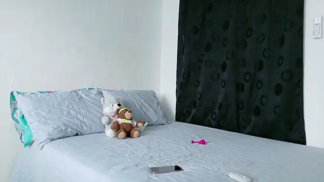 Noah tyler  online show from 11-25-25, 05:35