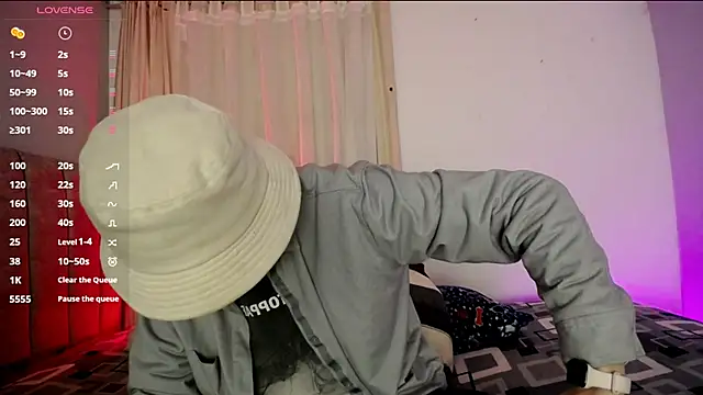 Yellowpokemon23 online show from 11-24-25, 02:11