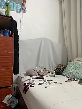 Snapshot of Leo_bunny_hot chatting on 01-16-26, 06:28 Leo bunny hot online show from 01-16-26, 06:28