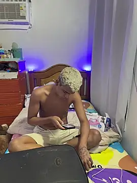 Leo bunny hot online show from 10-23-25, 10:19