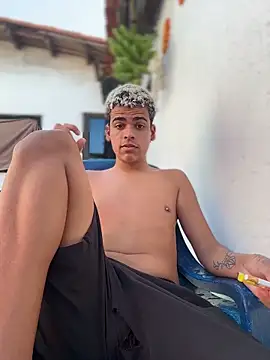 Snapshot of Leo_bunny_hot chatting on 02-01-26, 08:18 Leo bunny hot online show from 02-01-26, 08:18