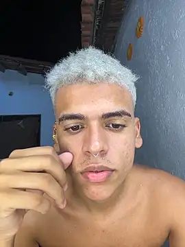 Leo bunny hot online show from 04-14-26, 03:33