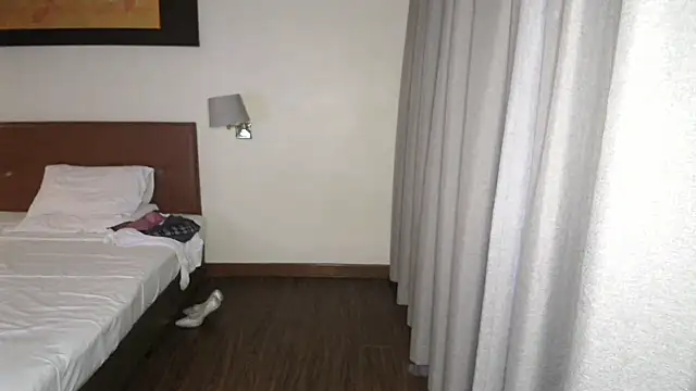 Reneta Rebekka Lopez online show from 03-08-25, 12:44