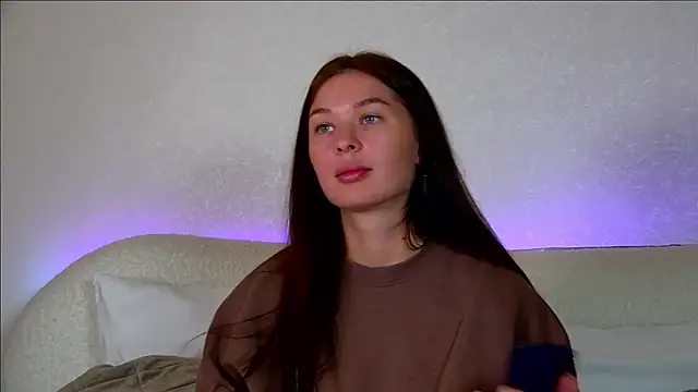 AlexandraBloom online show from 10-11-25, 06:31