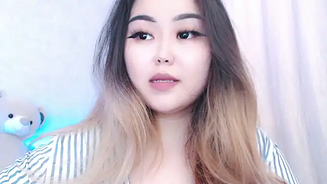 Snapshot of amelia_sunlight chatting on 05-22-26, 02:48 amelia sunlight online show from 05-22-26, 02:48