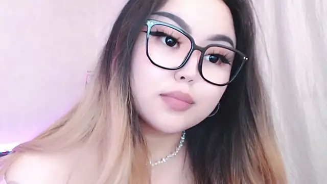 Snapshot of amelia_sunlight chatting on 05-23-26, 03:44 amelia sunlight online show from 05-23-26, 03:44