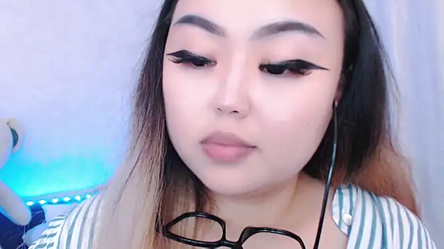 Snapshot of amelia_sunlight chatting on 06-09-26, 03:57 amelia sunlight online show from 06-09-26, 03:57