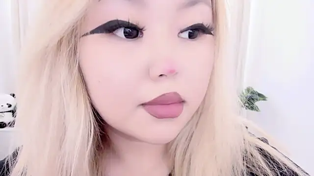 amelia sunlight online show from 03-06-25, 04:52