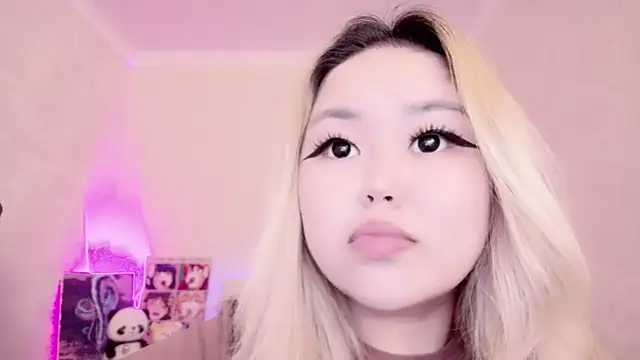 amelia sunlight online show from 02-24-25, 01:24