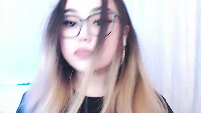 Snapshot of amelia_sunlight chatting on 05-26-26, 03:43 amelia sunlight online show from 05-26-26, 03:43