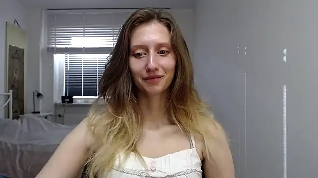 LUNA delight online show from 09-19-25, 05:44