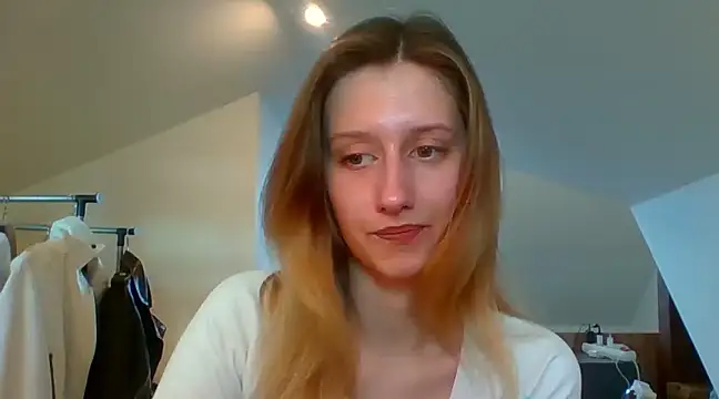 LUNA delight online show from 02-19-25, 08:01