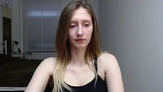 LUNA delight online show from 10-20-25, 05:31