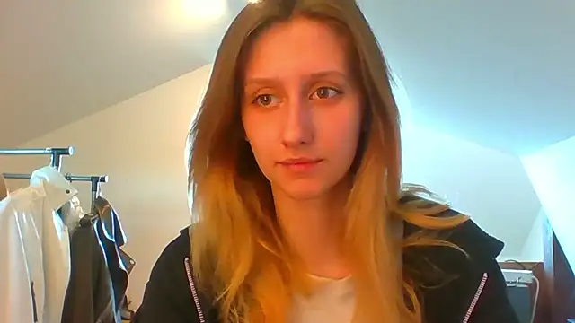 LUNA delight online show from 03-19-25, 02:35