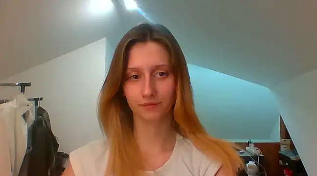 LUNA delight online show from 01-15-25, 05:47