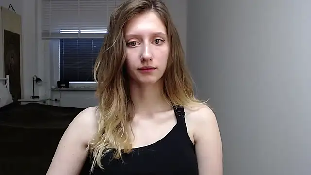 LUNA delight online show from 09-22-25, 05:24