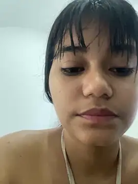 Snapshot of natalyclauss_ chatting on 03-14-25, 08:38 natalyclauss online show from 03-14-25, 08:38