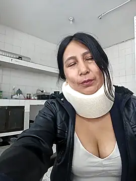 Megan jennerr online show from 10-29-25, 04:28