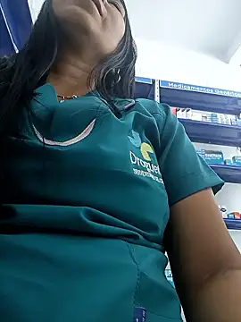 Megan jennerr online show from 01-15-26, 03:37