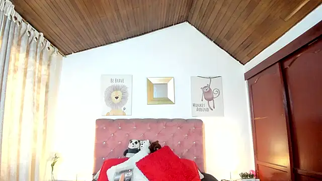 CelessteRedds online show from 04-18-26, 11:45