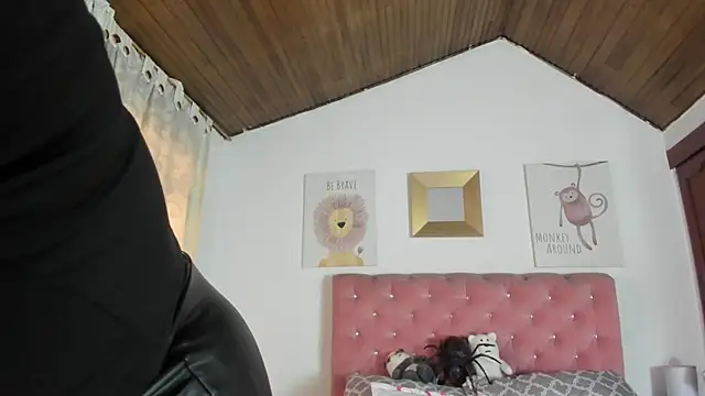 CelessteRedds online show from 10-17-25, 11:34