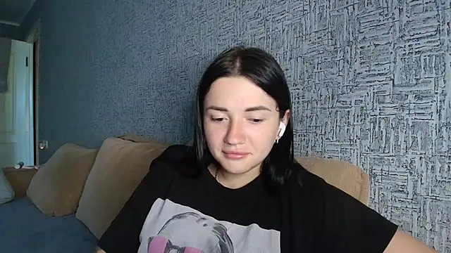 Liana diva online show from 07-20-26, 11:45