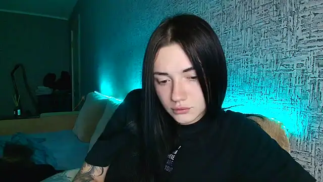 Liana diva online show from 11-20-25, 08:15