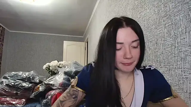 Snapshot of Liana_diva chatting on 02-15-26, 04:50 Liana diva online show from 02-15-26, 04:50