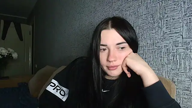 Snapshot of Liana_diva chatting on 02-16-26, 03:32 Liana diva online show from 02-16-26, 03:32