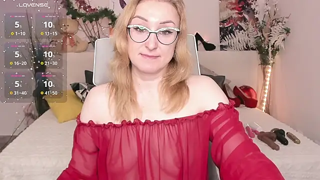 MadissonKiss online show from 12-17-25, 01:10