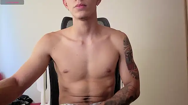 Cristopher23  online show from 02-12-26, 09:36