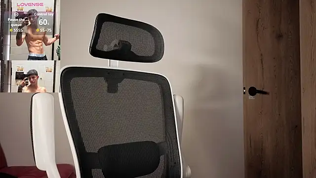 Cristopher23  online show from 12-15-25, 09:37