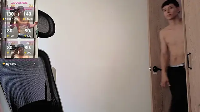 Cristopher23  online show from 11-28-25, 06:19