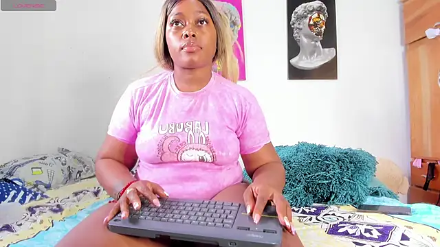 Lilybaudinx96 online show from 10-08-25, 08:20