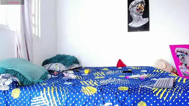 Lilybaudinx96 online show from 11-29-25, 05:24