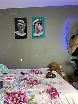 Lilybaudinx96 online show from 02-05-25, 03:45