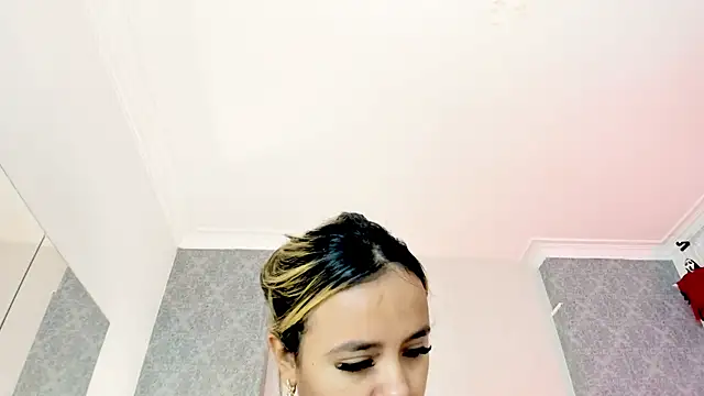 Mistyca online show from 10-28-25, 10:58