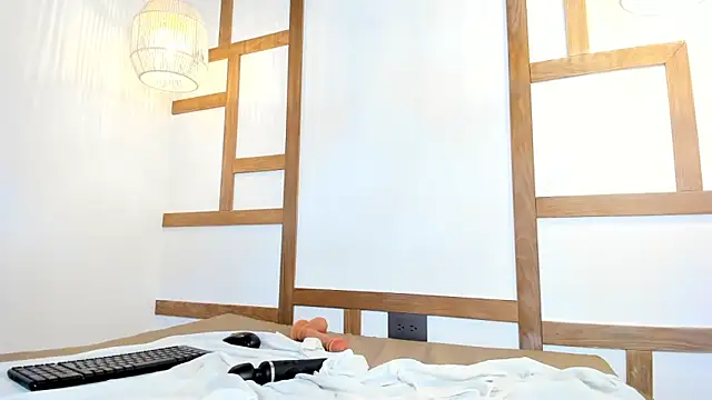 CriistalJade online show from 03-09-25, 01:14