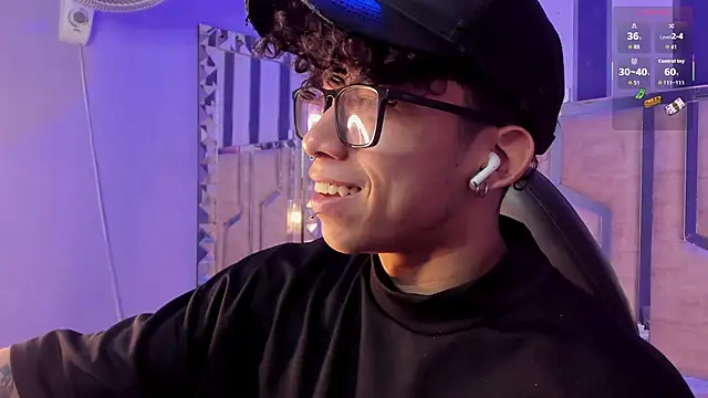 AkazaBoy  online show from 03-28-26, 05:19