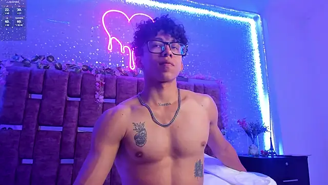 AkazaBoy  online show from 02-26-25, 07:45