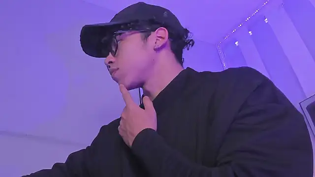 AkazaBoy  online show from 03-13-26, 04:50